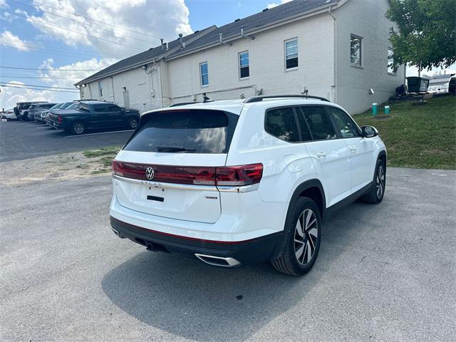 Photo of 2024 Deep Black Pearl Volkswagen Atlas