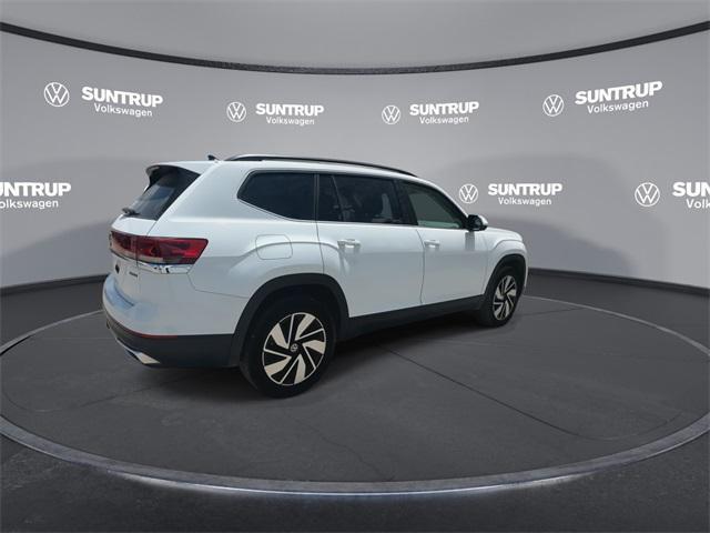 Photo of 2024 Deep Black Pearl Volkswagen Atlas