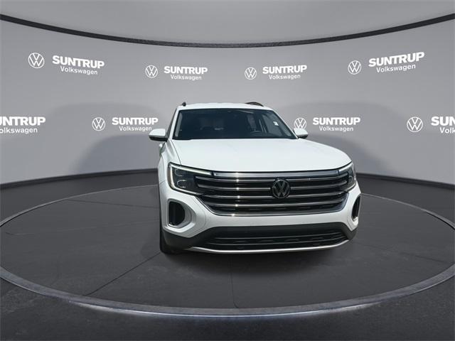 Photo of 2024 Deep Black Pearl Volkswagen Atlas