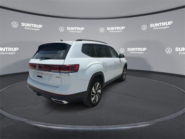 Photo of 2024 Deep Black Pearl Volkswagen Atlas