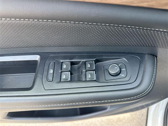 Photo of 2024 Deep Black Pearl Volkswagen Atlas