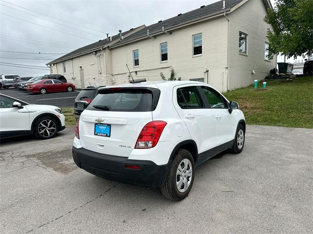 Photo of 2016 Summit White Chevrolet Trax