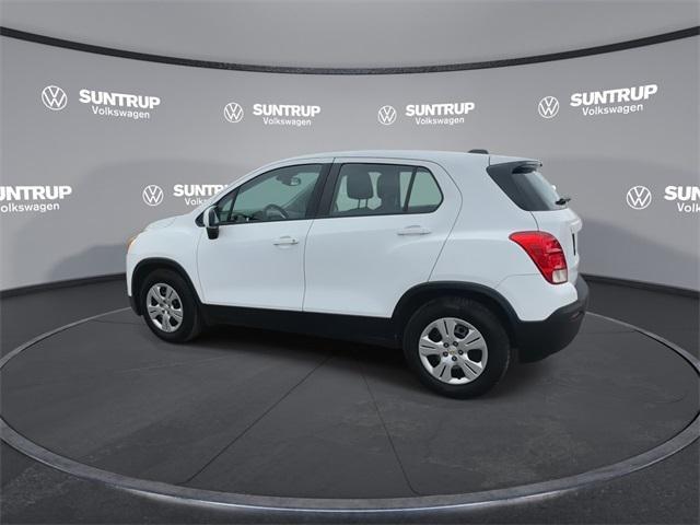 Photo of 2016 Summit White Chevrolet Trax