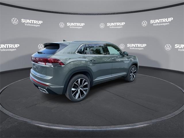 Photo of 2026 avocado green pearl Volkswagen Atlas Cross Sport