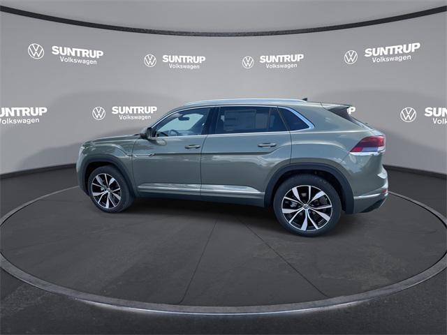 Photo of 2026 avocado green pearl Volkswagen Atlas Cross Sport