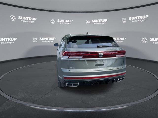 Photo of 2026 avocado green pearl Volkswagen Atlas Cross Sport