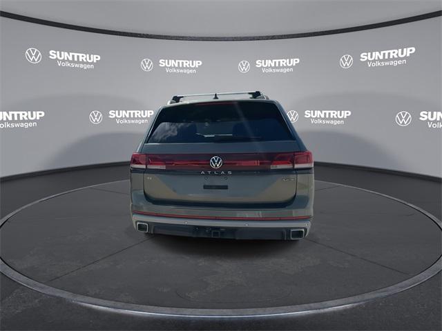 Photo of 2024 Avocado Green Pearl Volkswagen Atlas