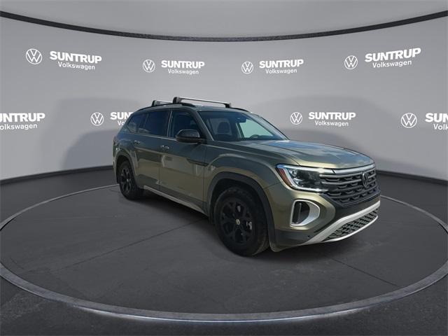 Photo of 2024 Avocado Green Pearl Volkswagen Atlas