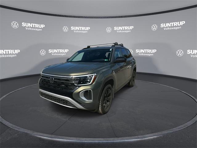 Photo of 2024 Avocado Green Pearl Volkswagen Atlas