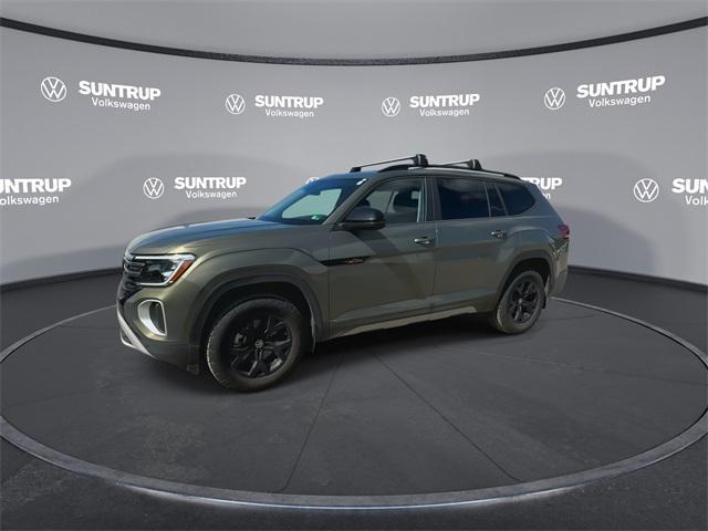 Photo of 2024 Avocado Green Pearl Volkswagen Atlas