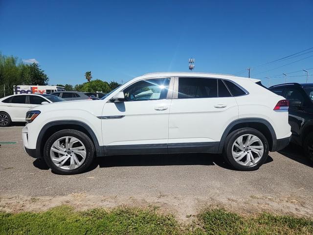 Photo of 2021 Pure White Volkswagen Atlas Cross Sport