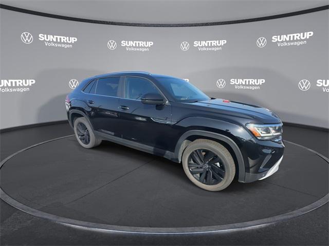 Photo of 2023 Deep Black Pearl Volkswagen Atlas Cross Sport