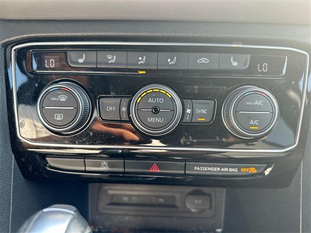 Photo of 2023 Deep Black Pearl Volkswagen Atlas Cross Sport