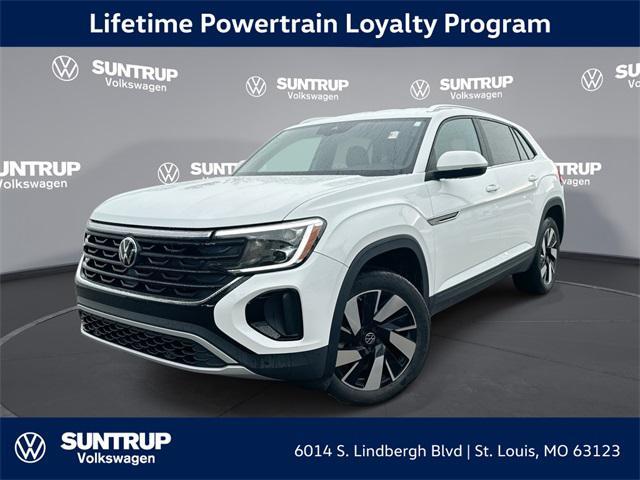 Photo of 2024 Pure White Volkswagen Atlas Cross Sport