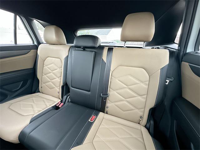 Photo of 2024 Pure White Volkswagen Atlas Cross Sport