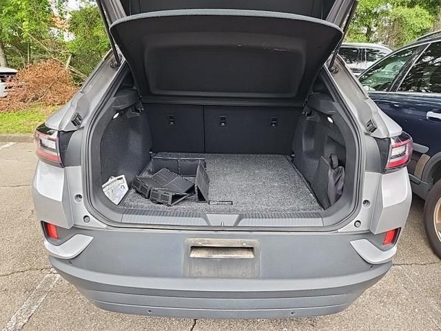 Photo of 2023 Silver Mist Metallic Volkswagen ID.4