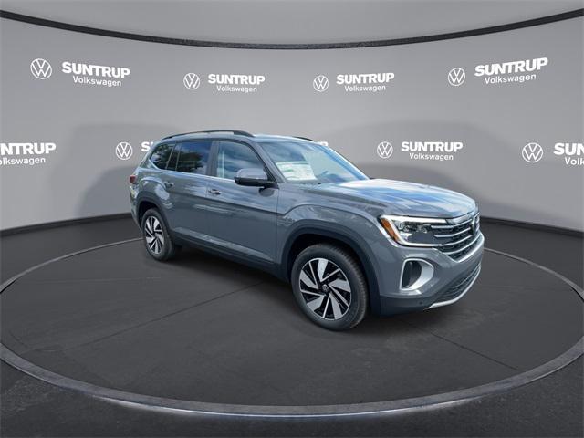 Photo of 2026 pure gray Volkswagen Atlas