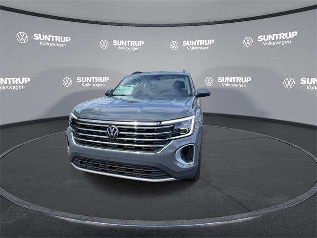 Photo of 2026 pure gray Volkswagen Atlas