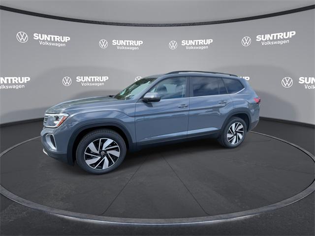 Photo of 2026 pure gray Volkswagen Atlas