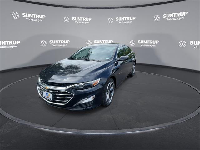 Photo of 2023 Dark Ash Metallic Chevrolet Malibu