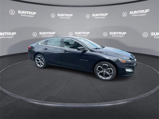 Photo of 2023 Dark Ash Metallic Chevrolet Malibu