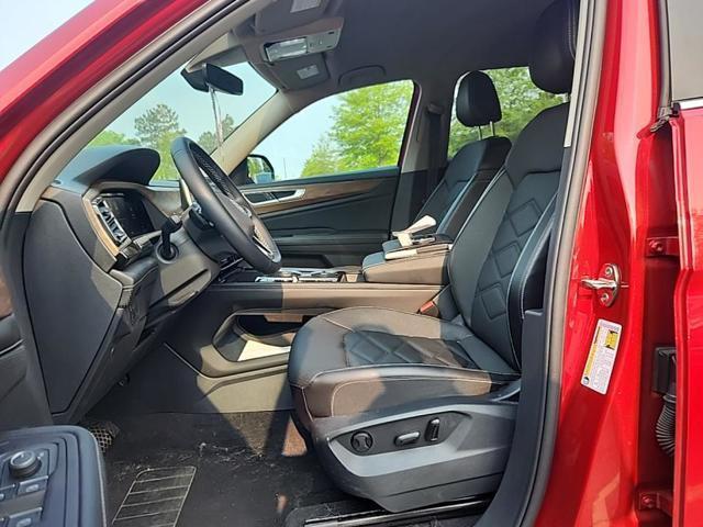 Photo of 2024 Aurora Red Metallic Volkswagen Atlas