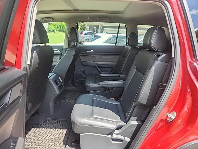 Photo of 2022 Aurora Red Metallic Volkswagen Atlas
