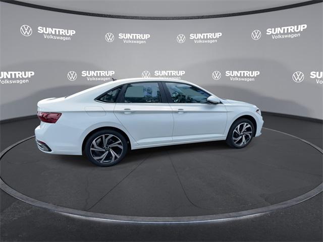 Photo of 2025 Opal White Pearl Volkswagen Jetta