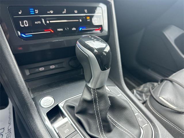 Photo of 2022 Oryx White Pearl Volkswagen Tiguan