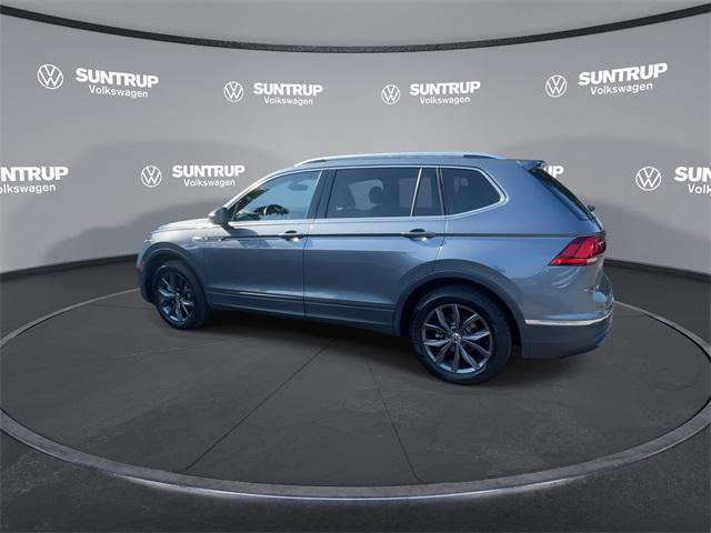 Photo of 2023 Platinum Gray Metallic Volkswagen Tiguan
