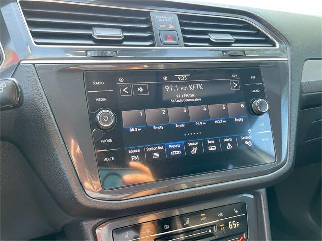 Photo of 2023 Platinum Gray Metallic Volkswagen Tiguan
