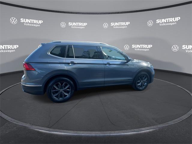 Photo of 2023 Platinum Gray Metallic Volkswagen Tiguan