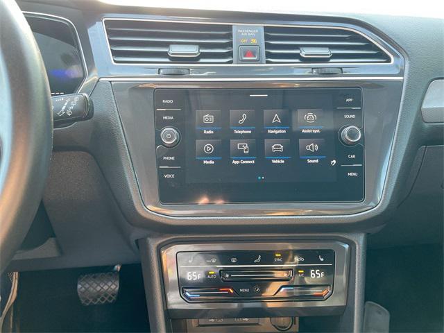 Photo of 2023 Platinum Gray Metallic Volkswagen Tiguan