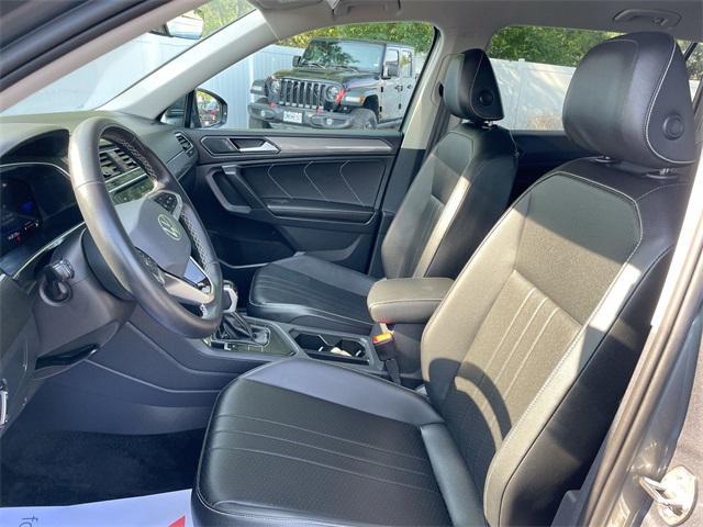 Photo of 2023 Platinum Gray Metallic Volkswagen Tiguan