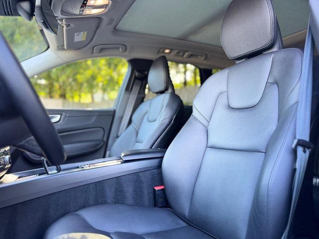 Photo of 2023 Denim Blue Metallic Volvo XC60
