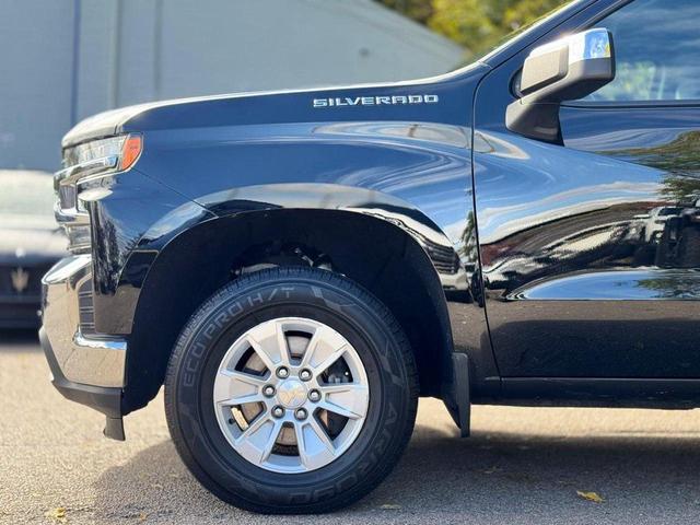 Photo of 2021 Black Chevrolet Silverado 1500
