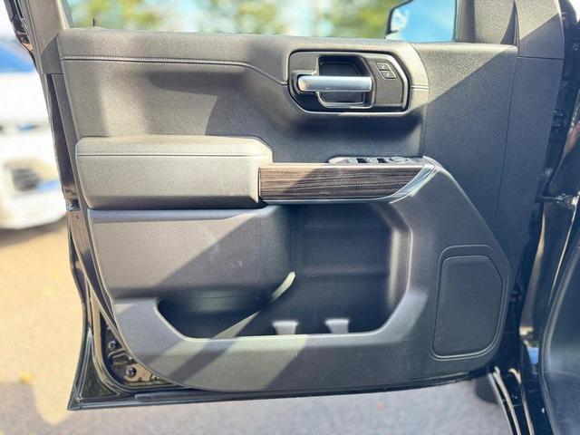 Photo of 2021 Black Chevrolet Silverado 1500