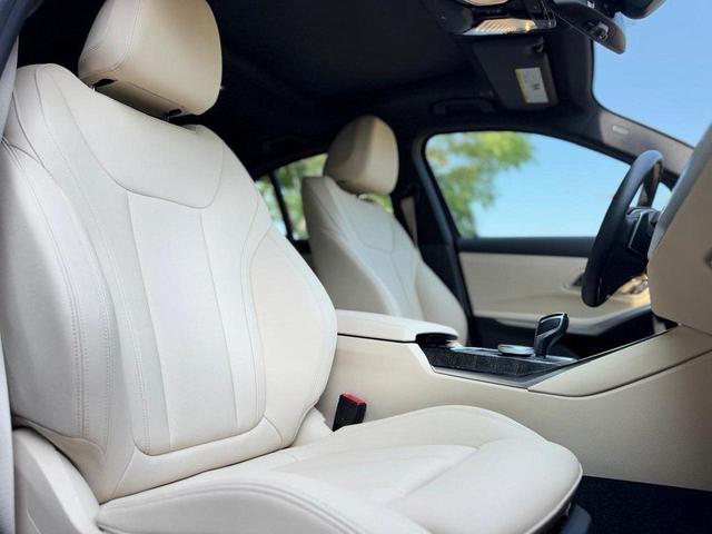 Photo of 2021 Blue Ridge Mountain Metallic BMW 330