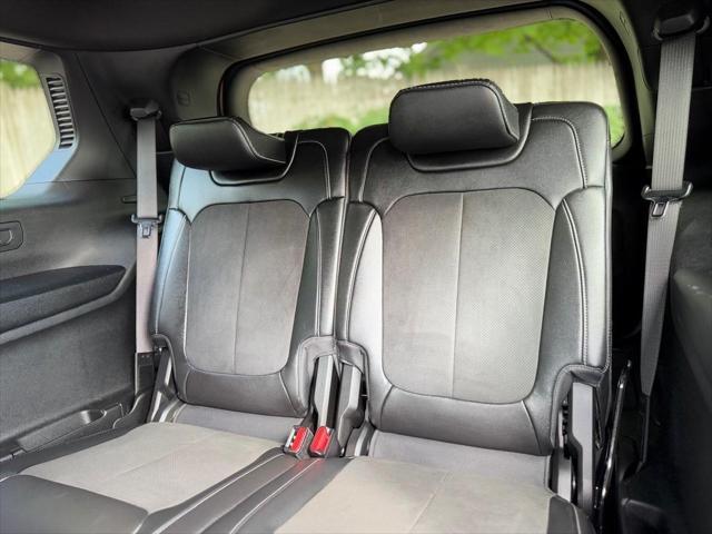 Photo of 2021 Bright White Clearcoat Jeep Grand Cherokee L