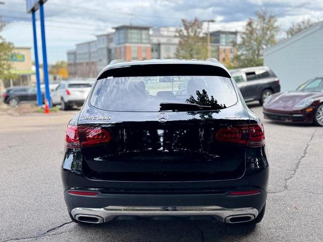 Photo of 2021 Black Mercedes-Benz GLC 300