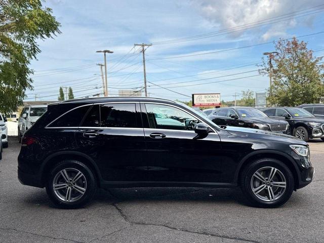 Photo of 2021 Black Mercedes-Benz GLC 300