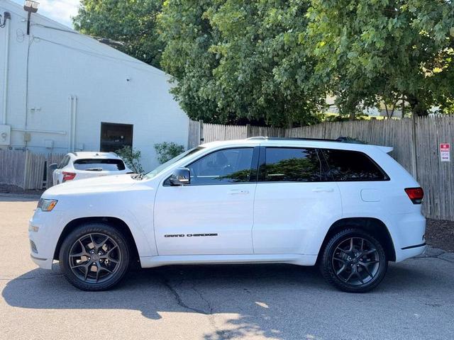 Photo of 2019 Bright White Clearcoat Jeep Grand Cherokee