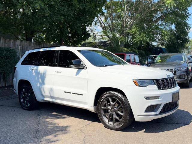 Photo of 2019 Bright White Clearcoat Jeep Grand Cherokee