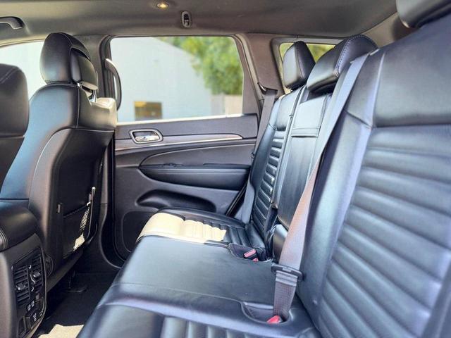 Photo of 2019 Bright White Clearcoat Jeep Grand Cherokee