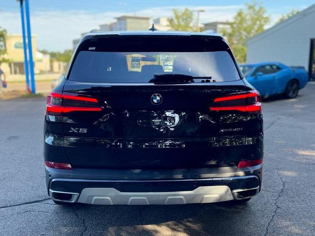 Photo of 2022 Black Sapphire Metallic BMW X5