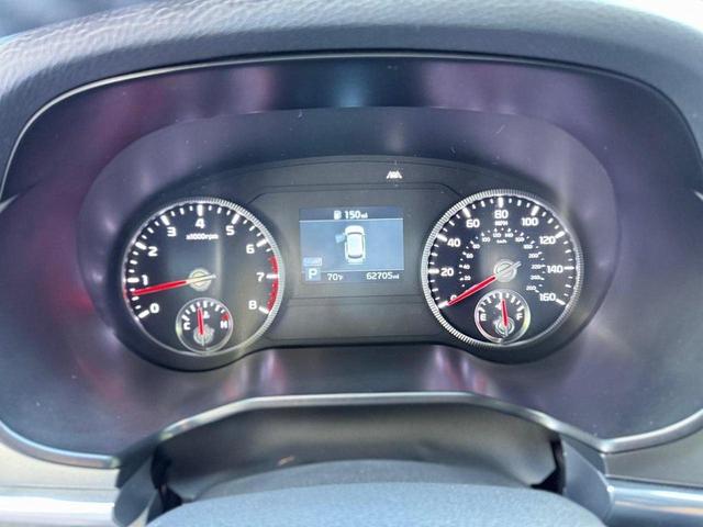 Photo of 2022 Glacial White Pearl Kia Telluride