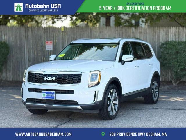 Photo of 2022 Glacial White Pearl Kia Telluride