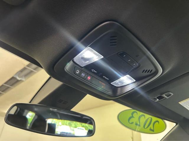 Photo of 2023 Mosaic Black Metallic Chevrolet Traverse