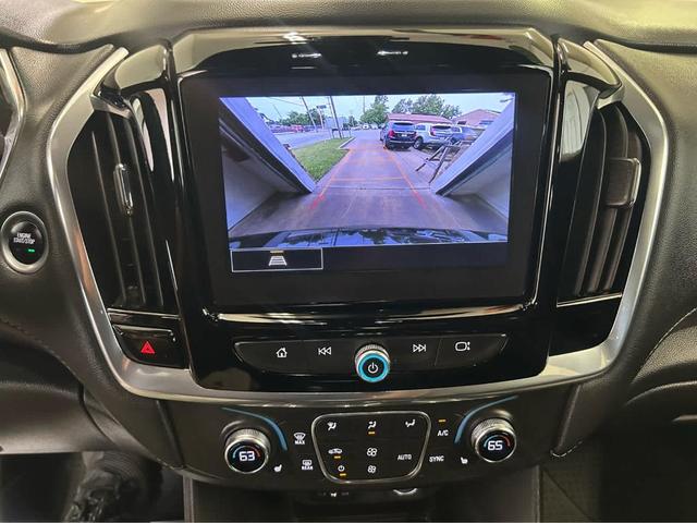 Photo of 2023 Mosaic Black Metallic Chevrolet Traverse