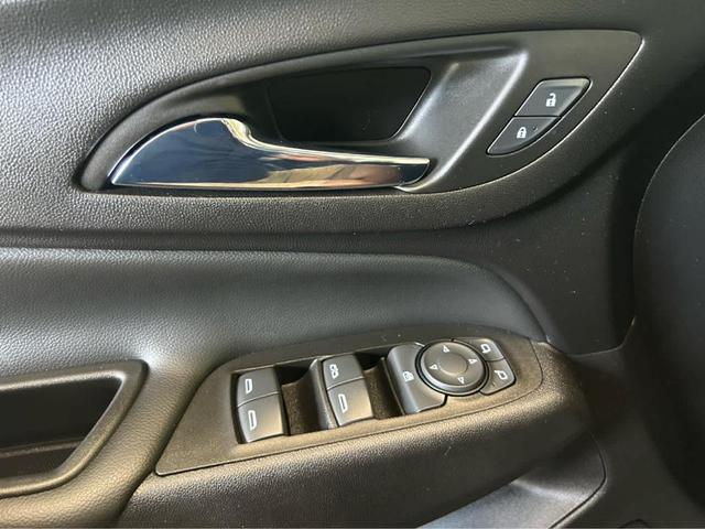 Photo of 2022 Mosaic Black Metallic Chevrolet Equinox